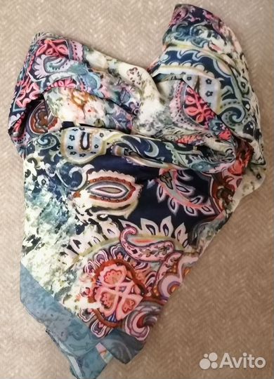 Новый павло-посадский палантин из 100% вискозы