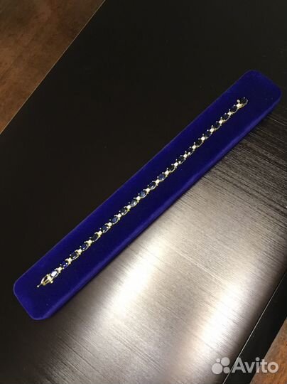 Золотой браслет с синими сапфирами