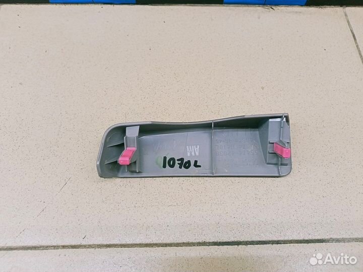 Накладка декоративная RAV 4 2013