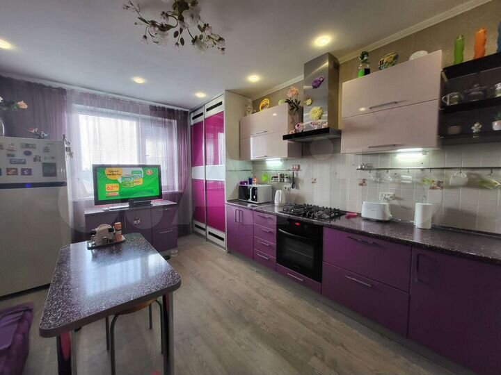 2-к. квартира, 92 м², 5/5 эт.