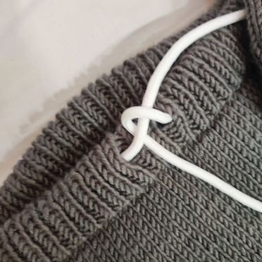 Вязаный костюм на мальчика 86