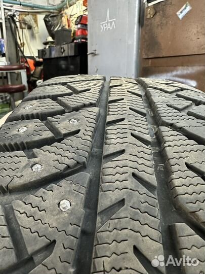 Bridgestone Ice Cruiser 7000S 205/60 R16 92T