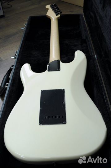 Продам электрогитару PAA Custom Guitars Strat WT