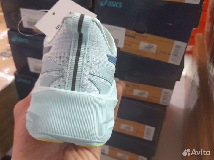 Кроссовки asics