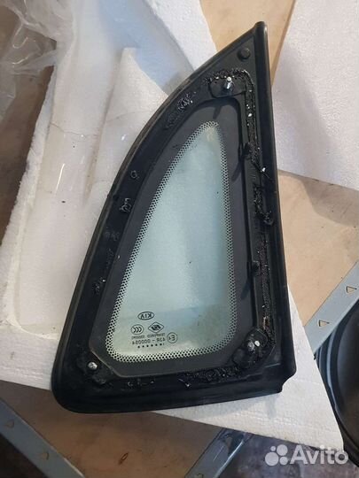 Стекло заднее левое (форточка) Kia Rio