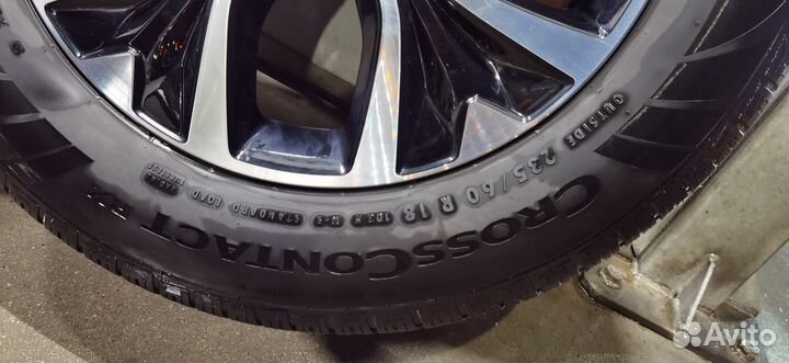 Continental ContiCrossContact RX 235/65 R18 130W