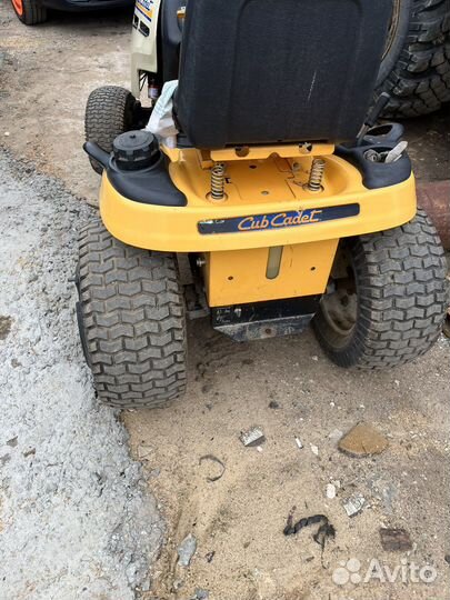 Мини-трактор CUB CADET XT1, 2015