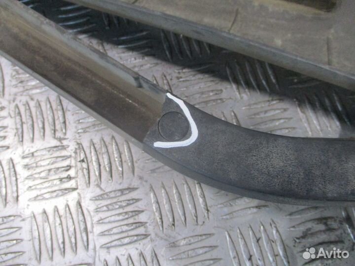 Обшивка двери левая Iveco 98407494