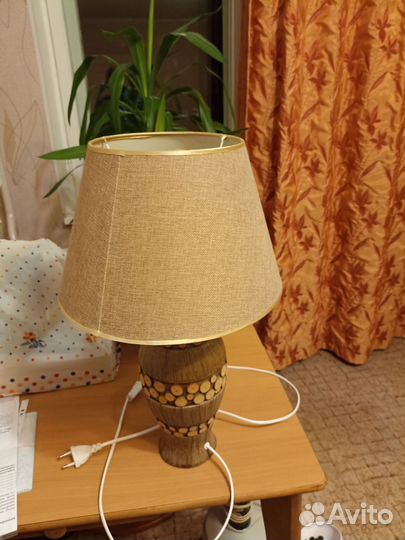 Лампа настольная