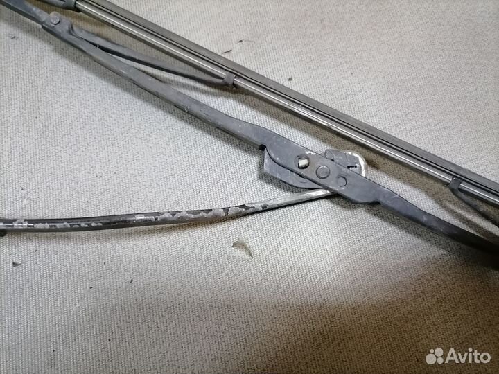 Поводок стеклоочистителя передний левый saab 9-5