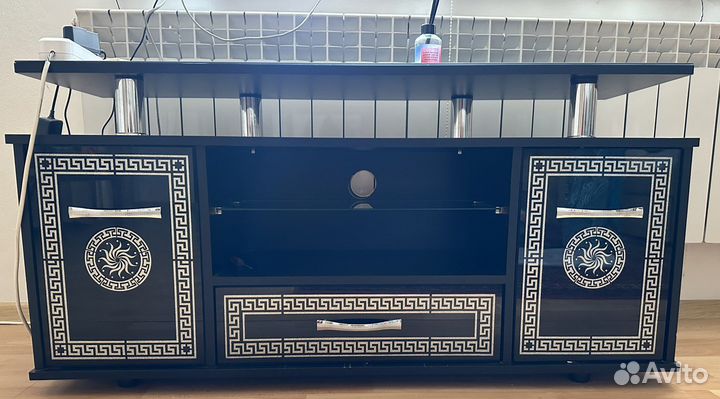 Подставка под телевизор