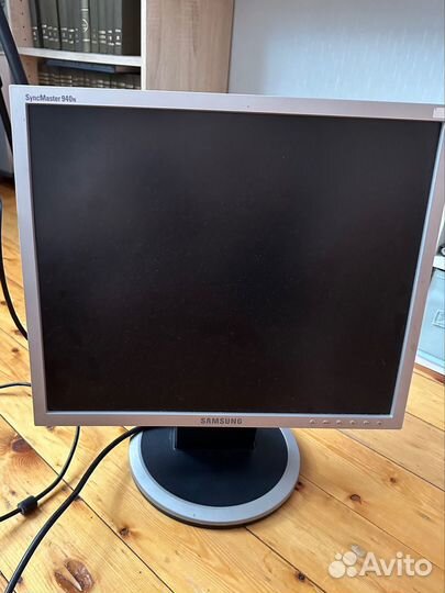 Монитор Samsung SyncMaster 940n
