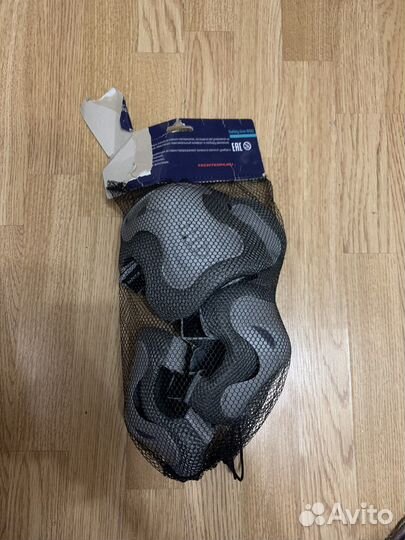 Защита для роликов tech team