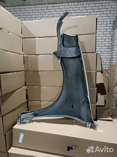 Крыло калина правое цвет серебристый платина 691