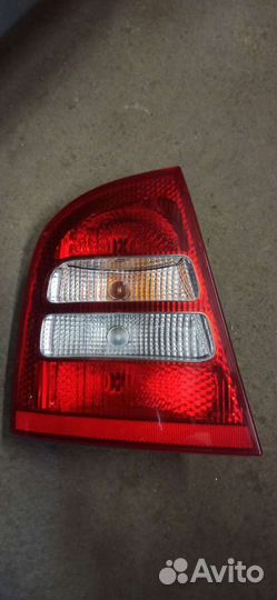 Фонарь задний левый Skoda Octavia Tour