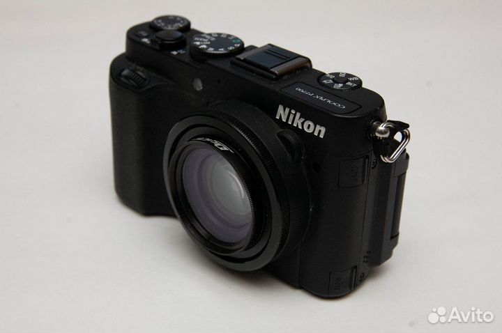 Nikon 7700