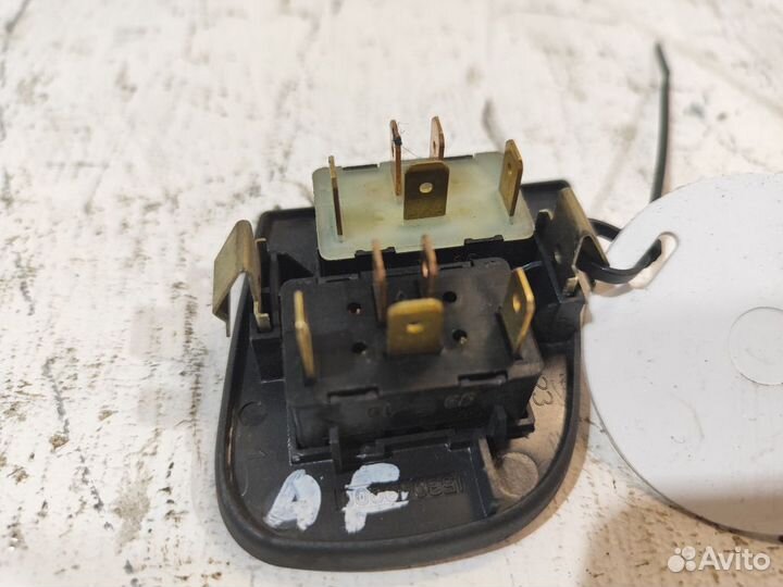 Блок управления стеклоподъемниками