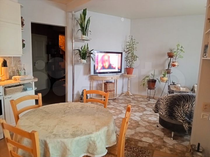 4-к. квартира, 127,8 м², 1/3 эт.