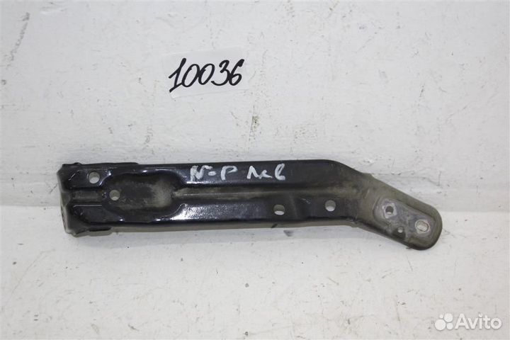 Кронштейн крепления крыла Nissan Patrol Y62