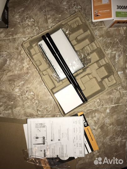 Абсолютно новый роутер Tenda. Документы и коробка