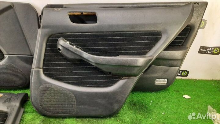 Обшивка двери (комплект) Honda Accord 6 CF6 2.3