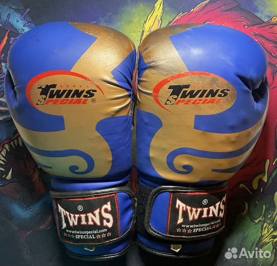 Боксерские перчатки Twins Special 14 oz