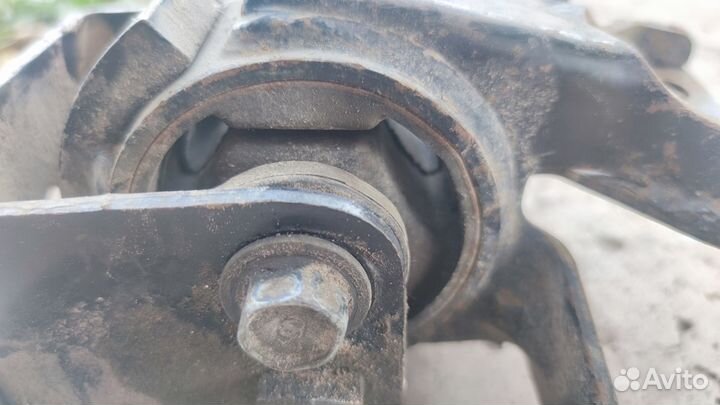 Опора двигателя Mazda 323