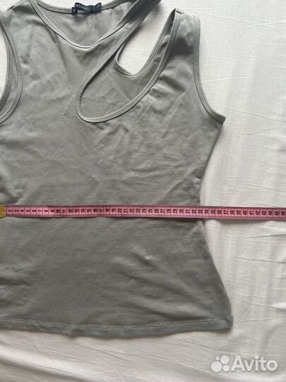 Майка с вырезом