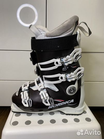 Горнолыжные ботинки