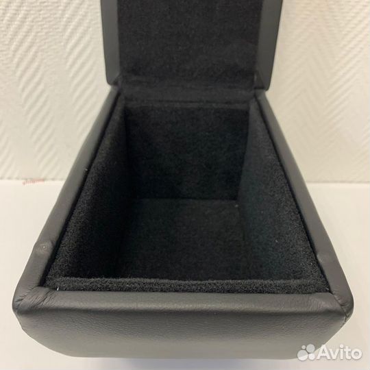 Штатный подлокотник hyundai solaris (2010-2017)