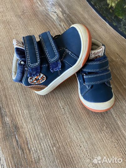 Детская обувь