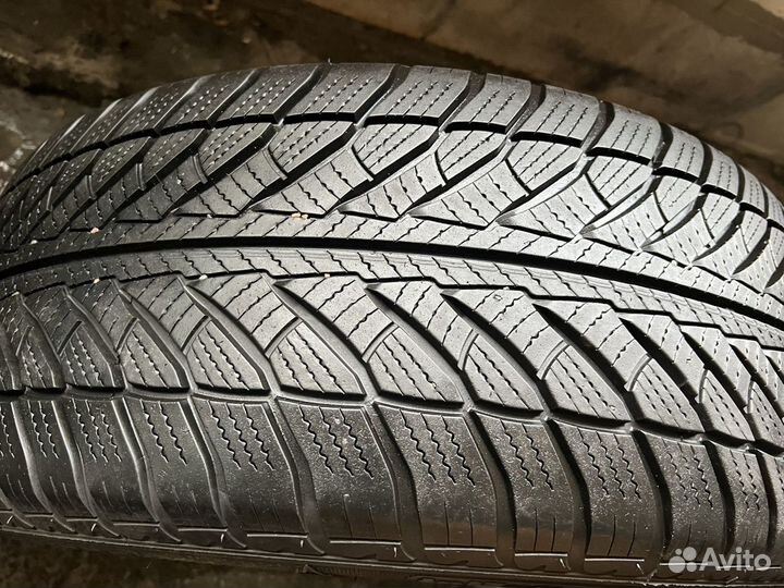 Goodyear UltraGrip Performance 255/50 R19