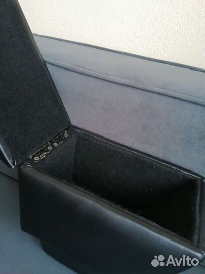 Подлокотник на Kia Rio 3