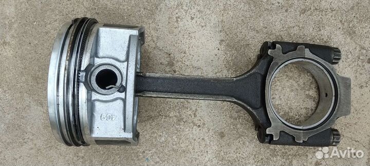 Поршень с шатуном газ 406,405