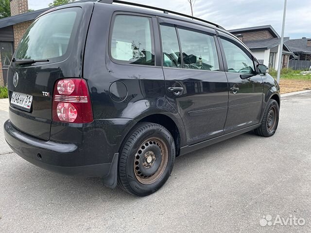 Накладка на пороги Volkswagen Touran MK1