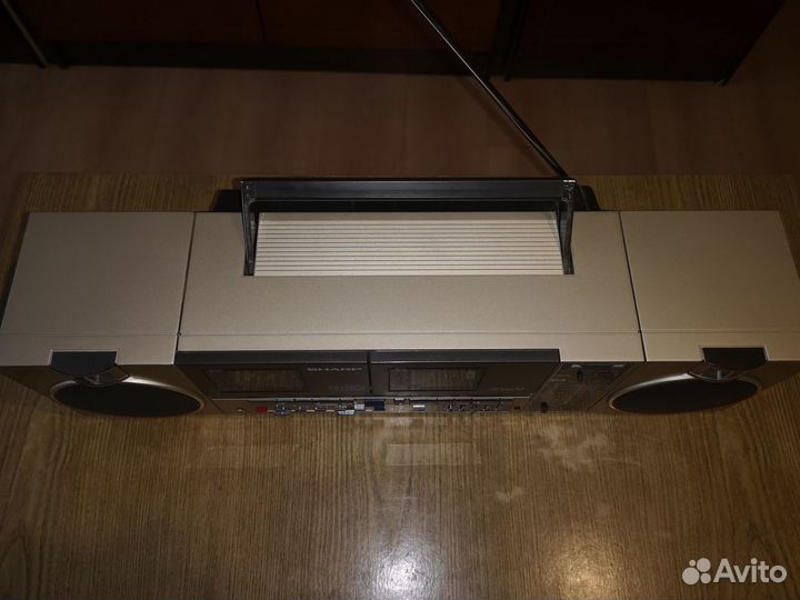 Магнитола sharp QT 90