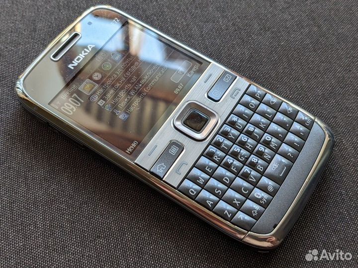 Nokia E72