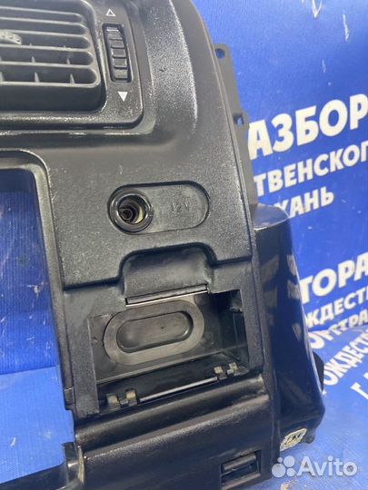 Декоративная накладка. Renault Premium грузовой