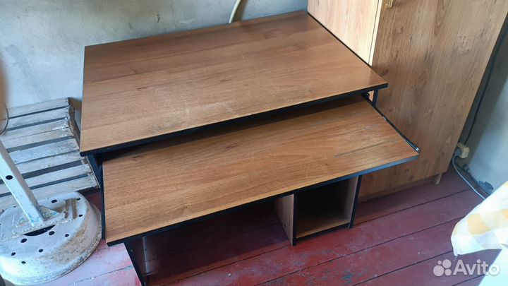 Письменный стол