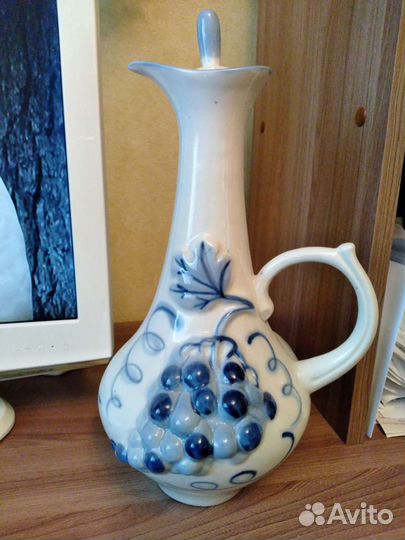 Кувшин фарфор