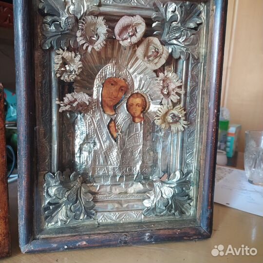 Старинные иконы сВарвара,сц.Казанская в киоте 19 в