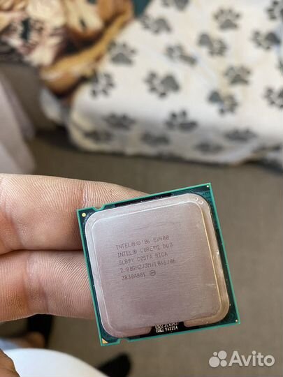 Материнская плата с процессором и памятью