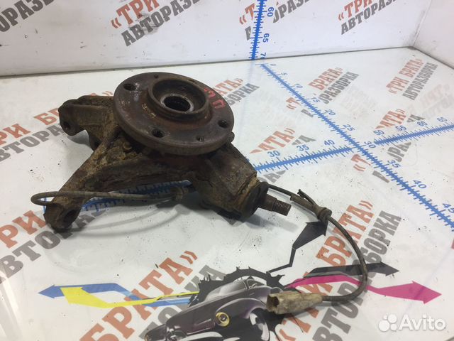 Кулак передней ступицы Прав. Ситроен С4 Пикассо