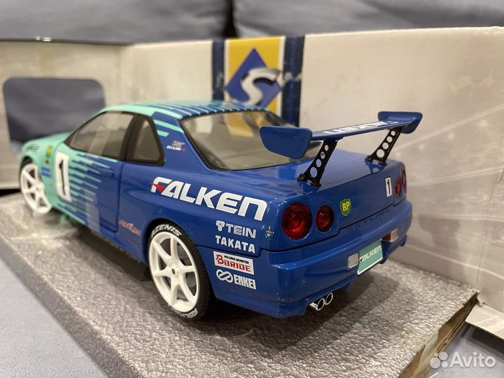 Модель 1:18 Nissan skyline gtr r34 Falken