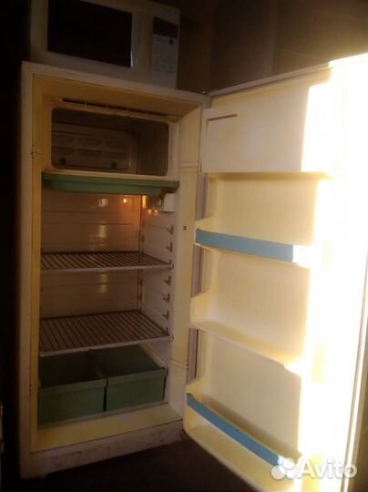 Холодильник Наст