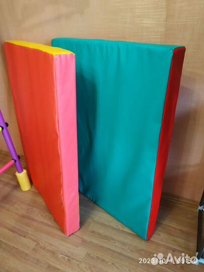 Мат гимнастический