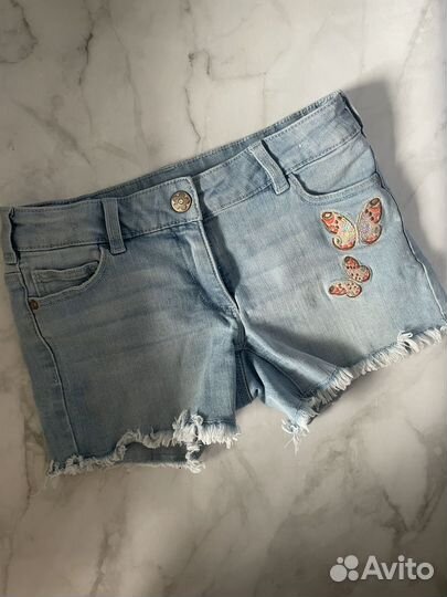 Джинсовые шорты, футболка для девочки 122-128