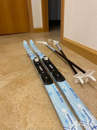 Беговые лыжи (детские для девочек)