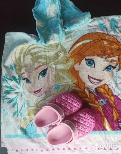 Полотенце пляжное и сабо для девочки 5-8 лет