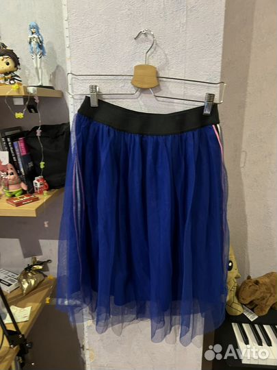 Женская одежда джинсы штаны юбка свитер футболка